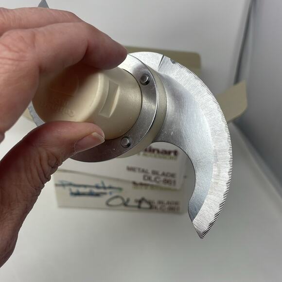 Miscellaneous Cuisinart parts bundle - Picture 4 of 12